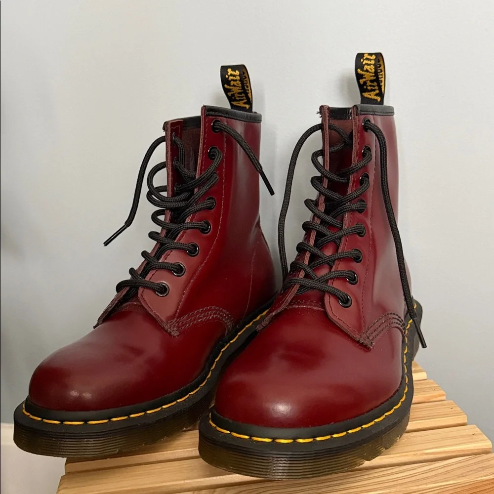 Dr. Martens Cherry Red Smooth Leather 1460 Boot Size US L 7 US M 6 - Picture 3 of 16